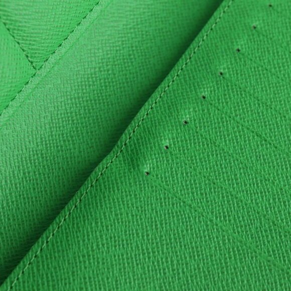 LOUIS VUITTON Monogram LV Portrait Zippy Vertical Wallet M82590 LV Auth 116099AM - Picture 12 of 16